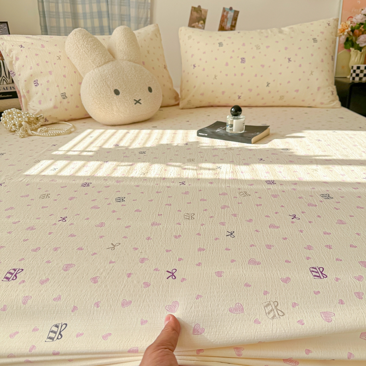 91家纺网 家纺一手货源 找家纺 繁花家居 2026新款泡芙棉云感木棉邹邹纱单床笠床单单件学生床 珠光爱心