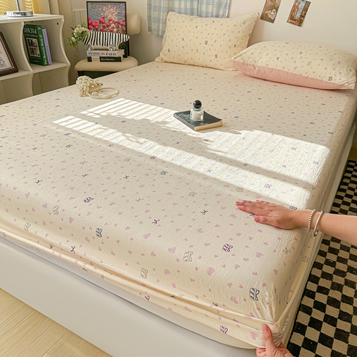 91家纺网 家纺一手货源 找家纺 繁花家居 2026新款泡芙棉云感木棉邹邹纱单床笠床单单件学生床 珠光爱心