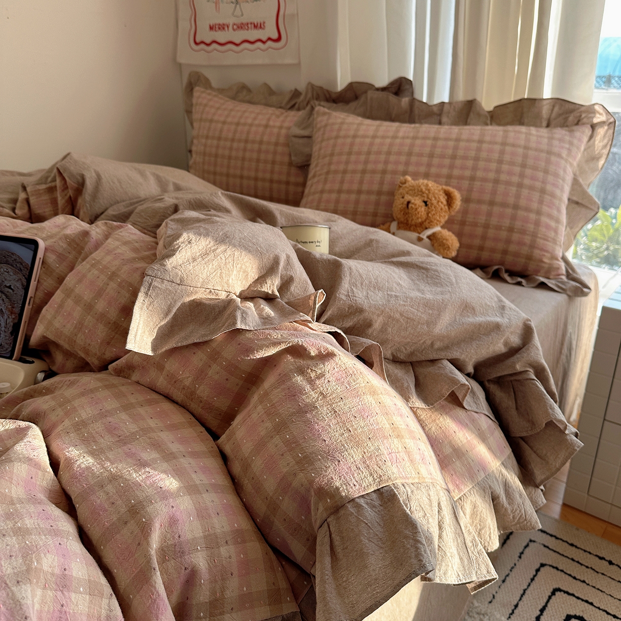 桃子家居 2026新款A类韩版花边纯棉色织提花格子撞色奶油四件套 棉花边提花-璎珞粉格