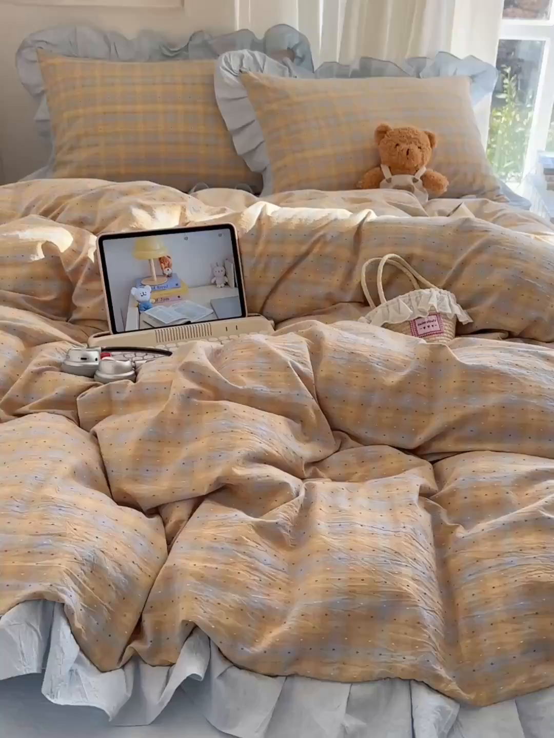 91家纺网 家纺一手货源 找家纺 桃子家居 2026新款A类韩版花边纯棉色织提花格子撞色奶油四件套 棉花边提花-蓝黄格