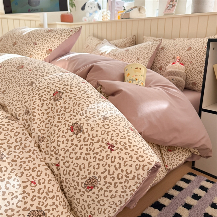 91家纺网 家纺一手货源 找家纺 夜笙家纺 2026新款古法水洗仿棉云感四件套 豹纹猫