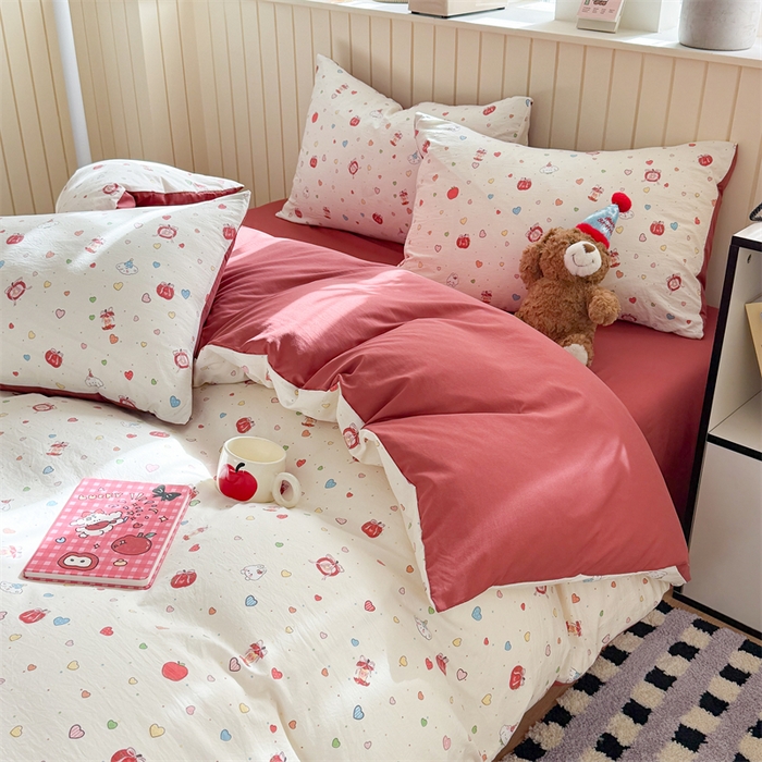 91家纺网 家纺一手货源 找家纺 夜笙家纺 2026新款古法水洗仿棉云感四件套 苹果乐园