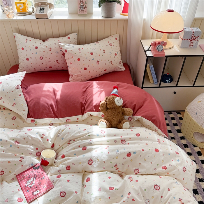 91家纺网 家纺一手货源 找家纺 夜笙家纺 2026新款古法水洗仿棉云感四件套 苹果乐园