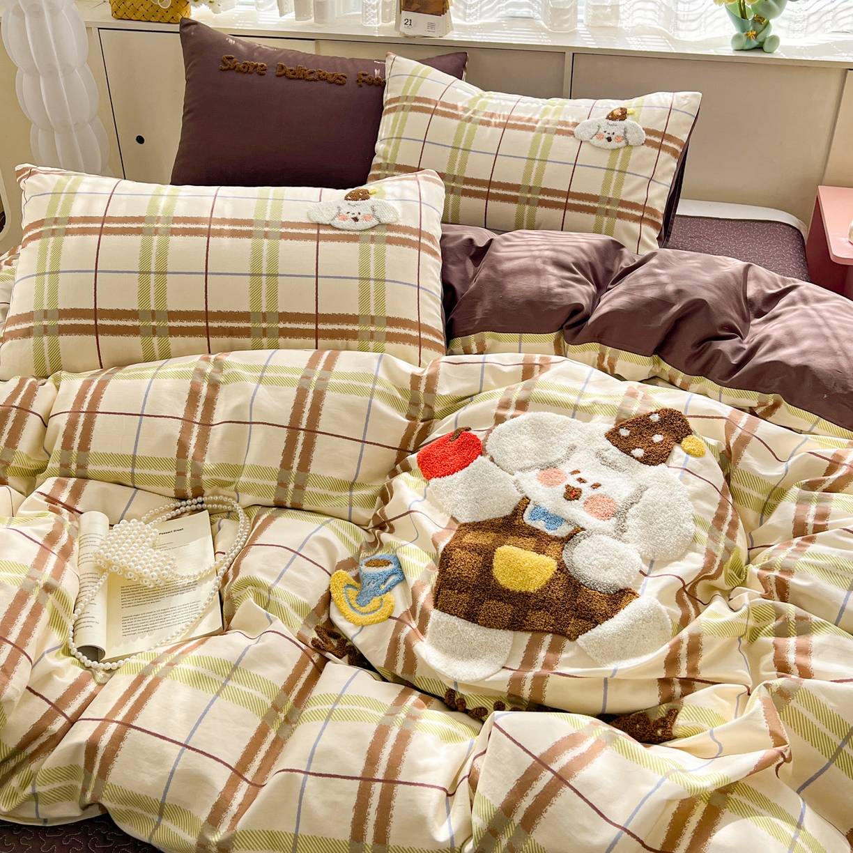 91家纺网 家纺一手货源 找家纺 鑫喜莱家纺 2026新款全棉纯棉13372床盖款原创毛巾绣四件套 苹果小狗