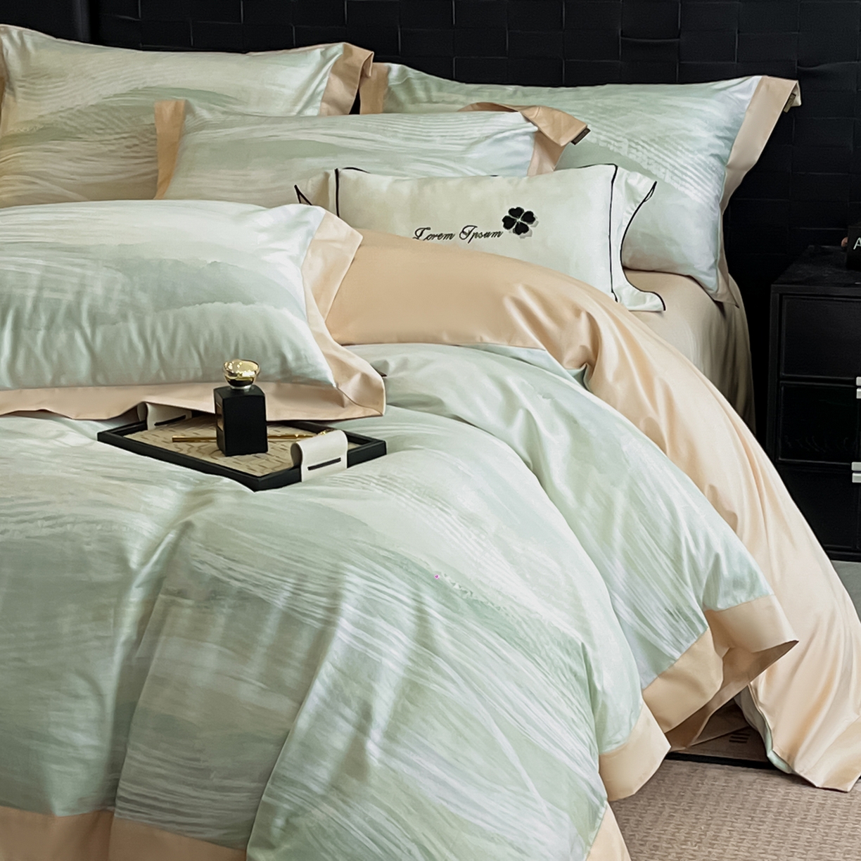 91家纺网 家纺一手货源 找家纺 置顶家纺 2026春夏新款数码印花亲肤棉系列四件套-瓦伦西亚 瓦伦西亚-浅香槟