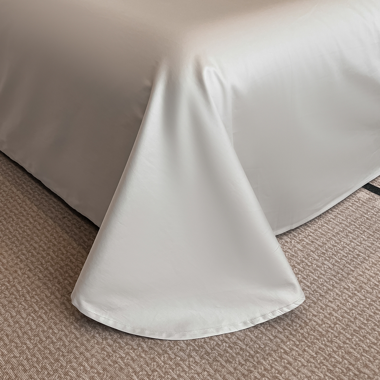 91家纺网 家纺一手货源 找家纺 置顶家纺 2026春夏新款数码印花亲肤棉系列四件套-瓦伦西亚 瓦伦西亚-山灰