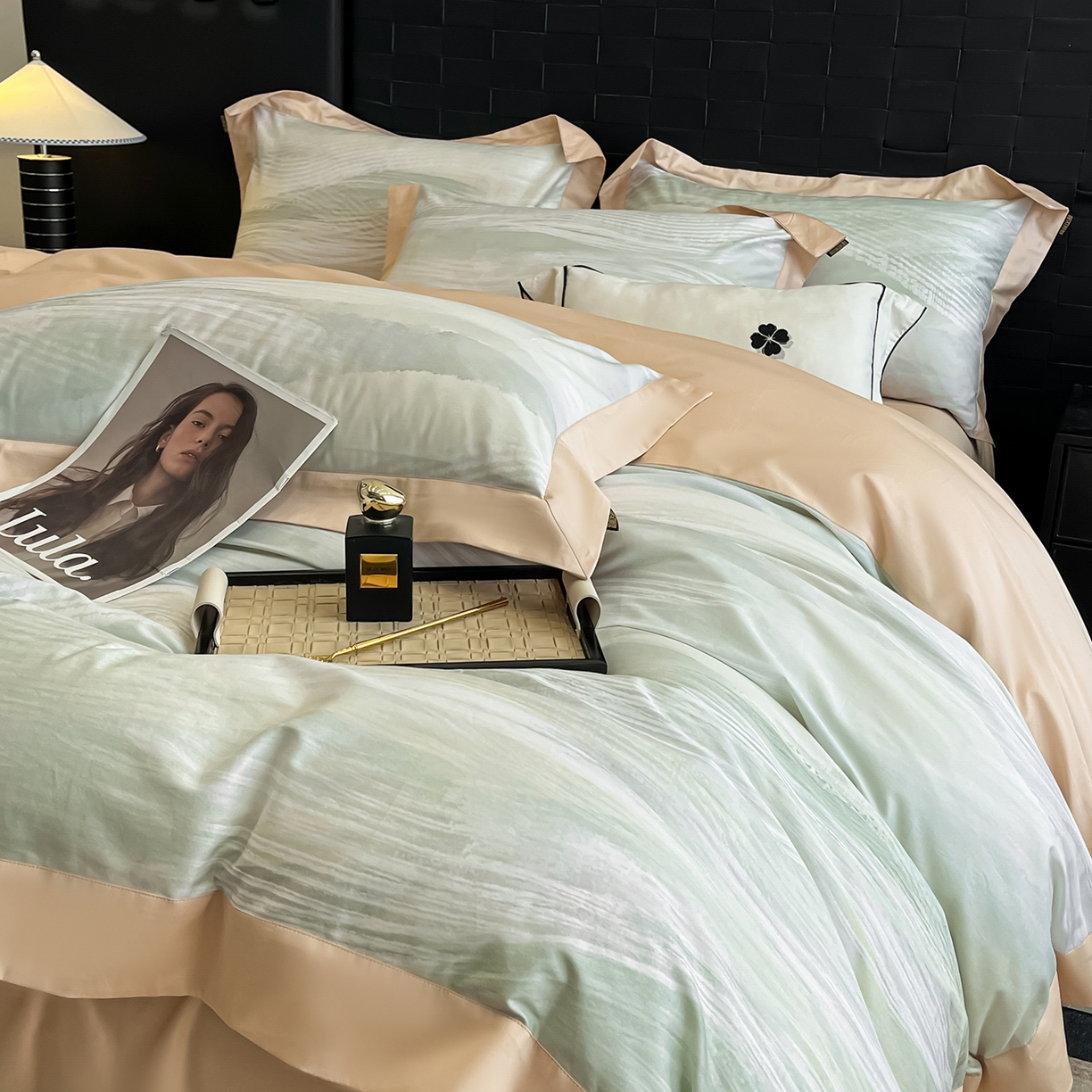 91家纺网 家纺一手货源 找家纺 置顶家纺 2026春夏新款数码印花亲肤棉系列四件套-瓦伦西亚 瓦伦西亚-浅香槟