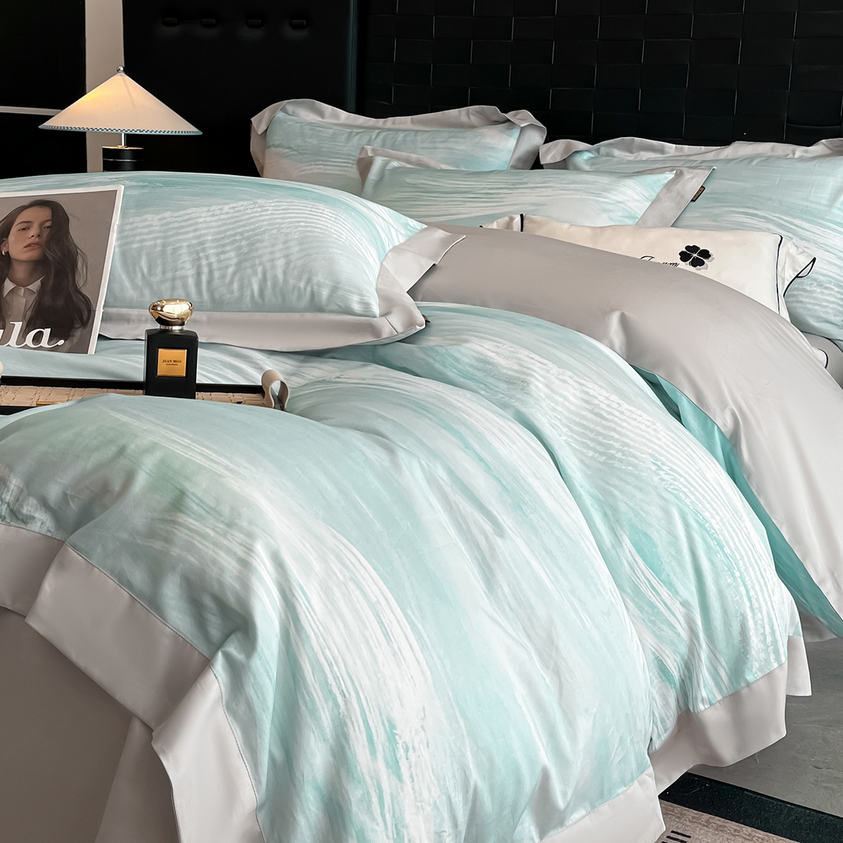 91家纺网 家纺一手货源 找家纺 置顶家纺 2026春夏新款数码印花亲肤棉系列四件套-瓦伦西亚 瓦伦西亚-山灰