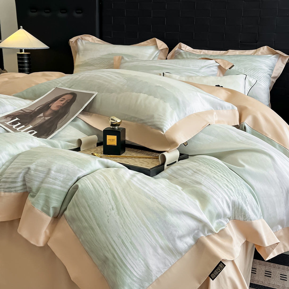 91家纺网 家纺一手货源 找家纺 置顶家纺 2026春夏新款数码印花亲肤棉系列四件套-瓦伦西亚 瓦伦西亚-浅香槟