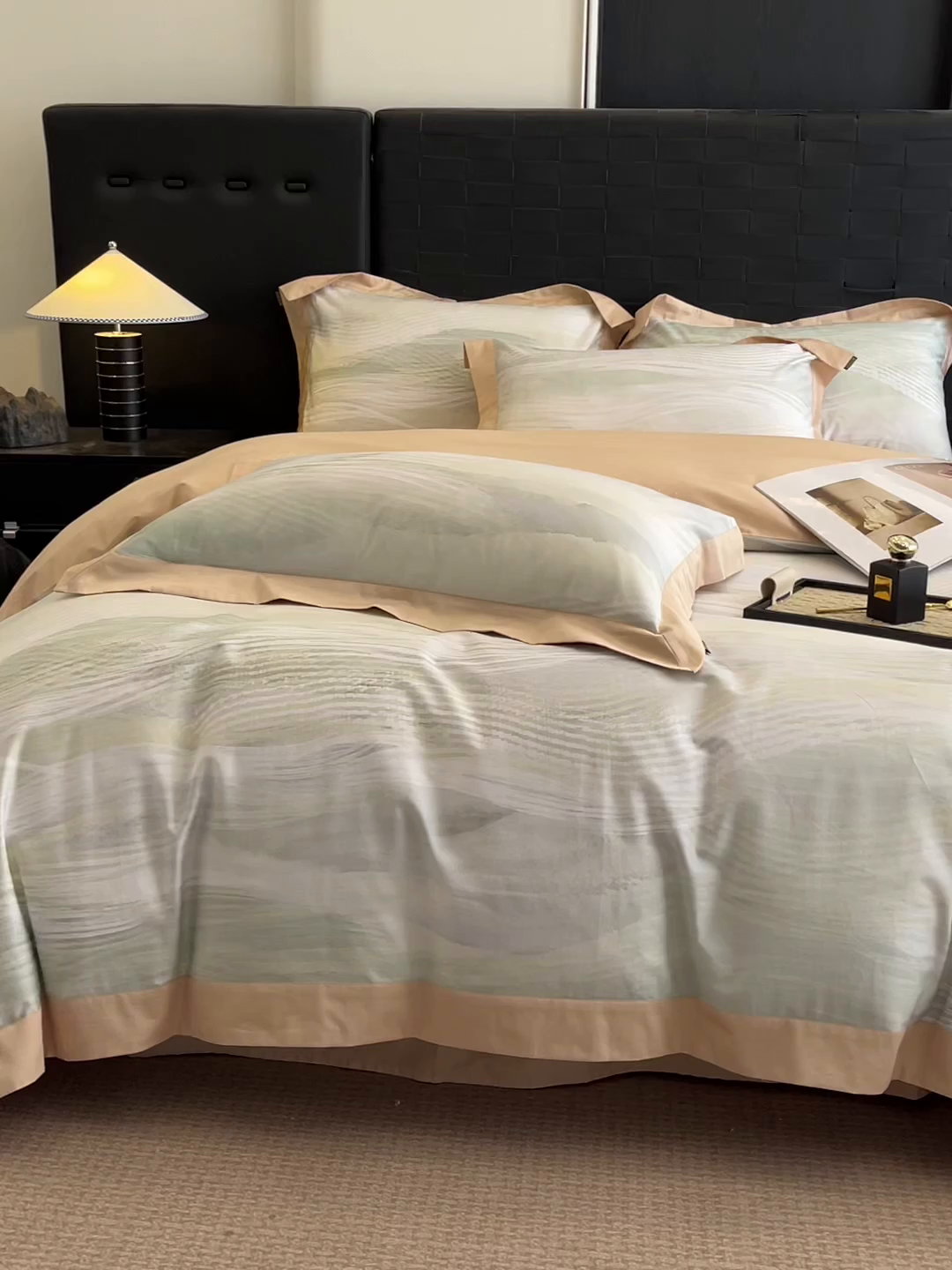 91家纺网 家纺一手货源 找家纺 置顶家纺 2026春夏新款数码印花亲肤棉系列四件套-瓦伦西亚 瓦伦西亚-浅香槟