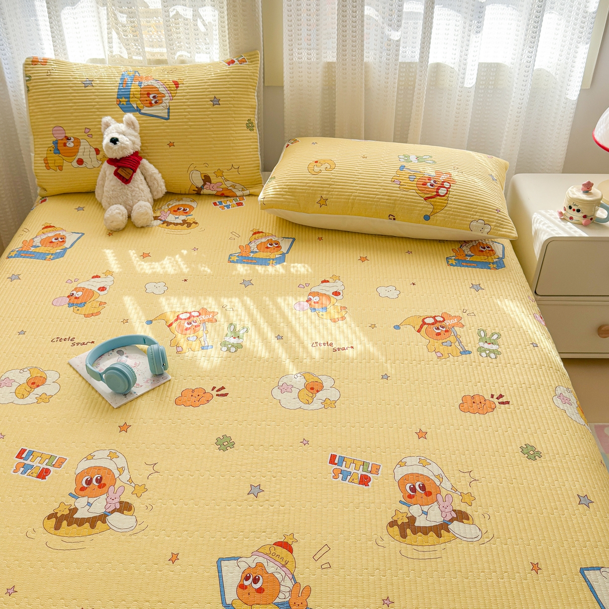 91家纺网 家纺一手货源 找家纺 妮可 2026新款热款花型印花全棉夹棉多功能床垫-床盖 阳光星星人