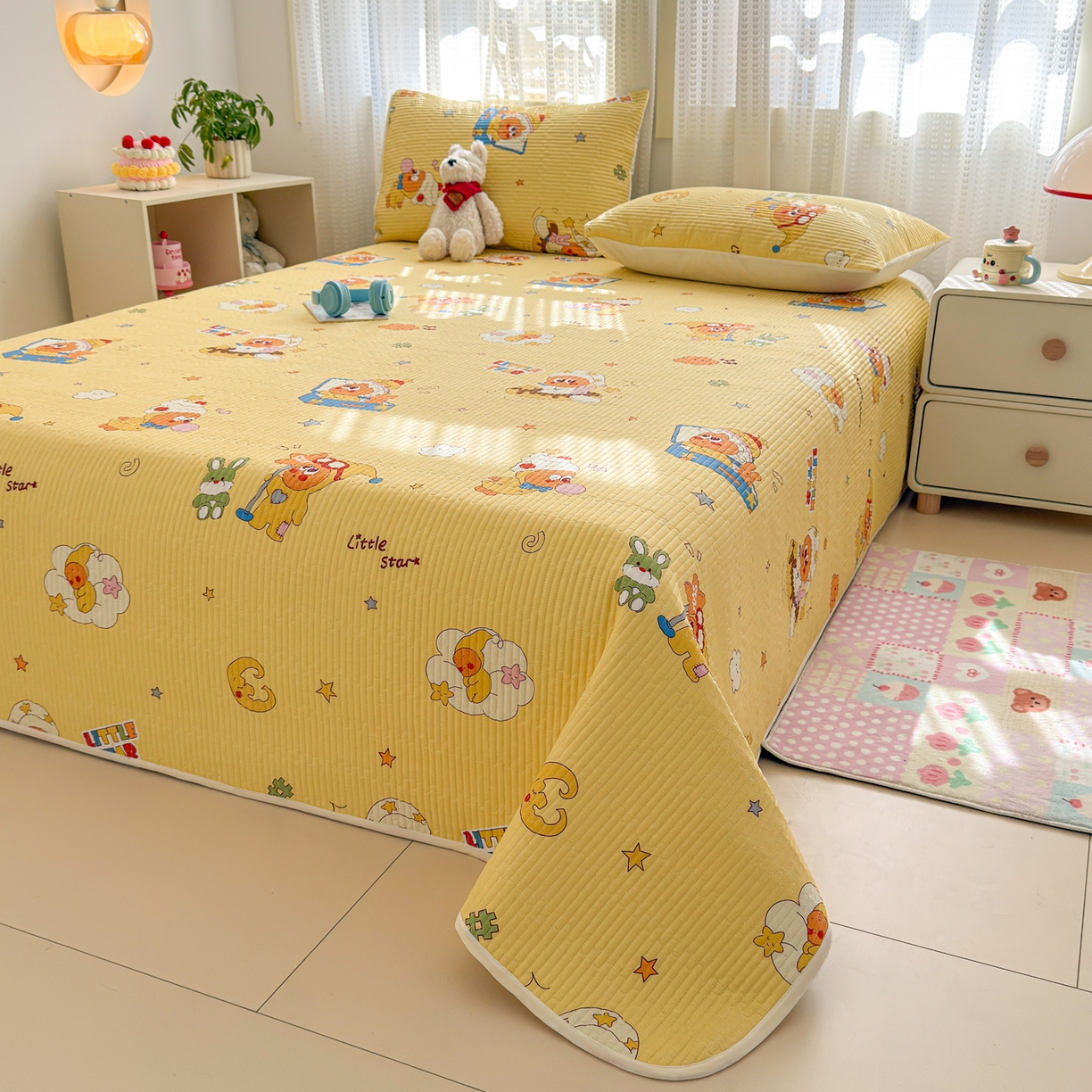 91家纺网 家纺一手货源 找家纺 妮可 2026新款热款花型印花全棉夹棉多功能床垫-床盖 阳光星星人