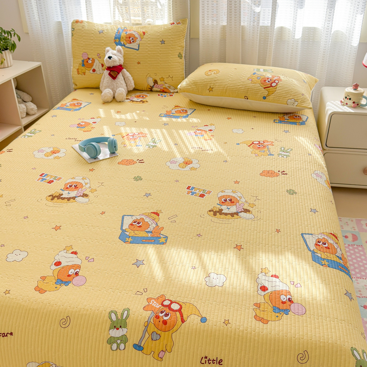 91家纺网 家纺一手货源 找家纺 妮可 2026新款热款花型印花全棉夹棉多功能床垫-床盖 阳光星星人