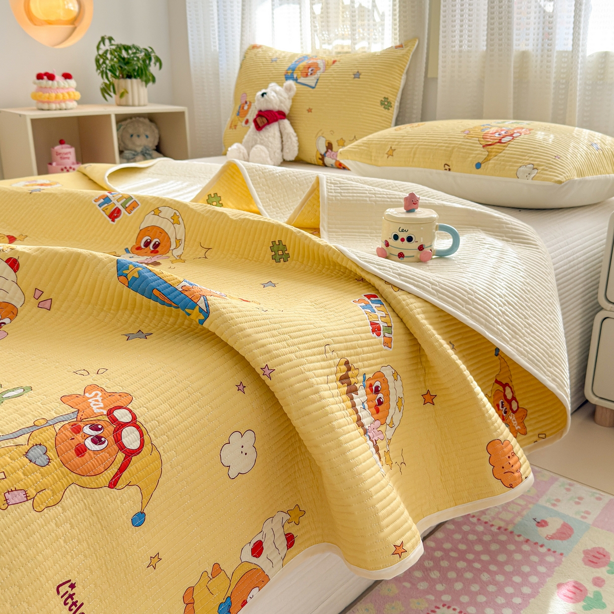 91家纺网 家纺一手货源 找家纺 妮可 2026新款热款花型印花全棉夹棉多功能床垫-床盖 阳光星星人