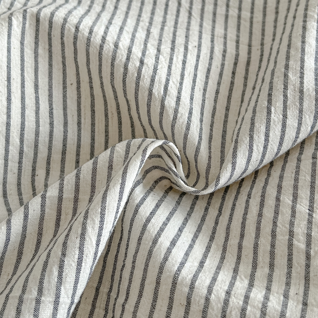 91家纺网 家纺一手货源 找家纺 ab家纺 2026新款条纹色织棉麻四件套 禾野-黑