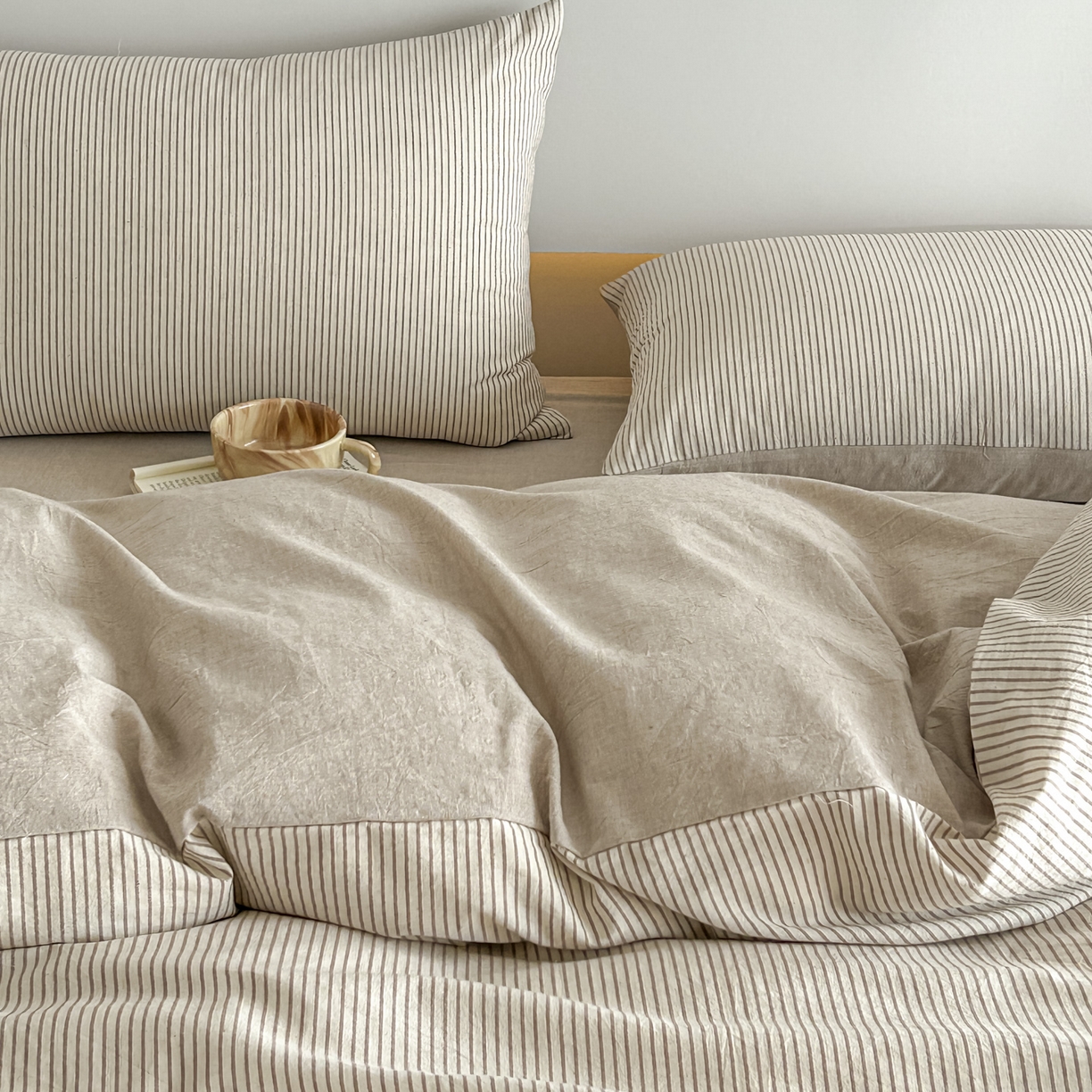 91家纺网 家纺一手货源 找家纺 ab家纺 2026新款条纹色织棉麻四件套 禾野-浅咖