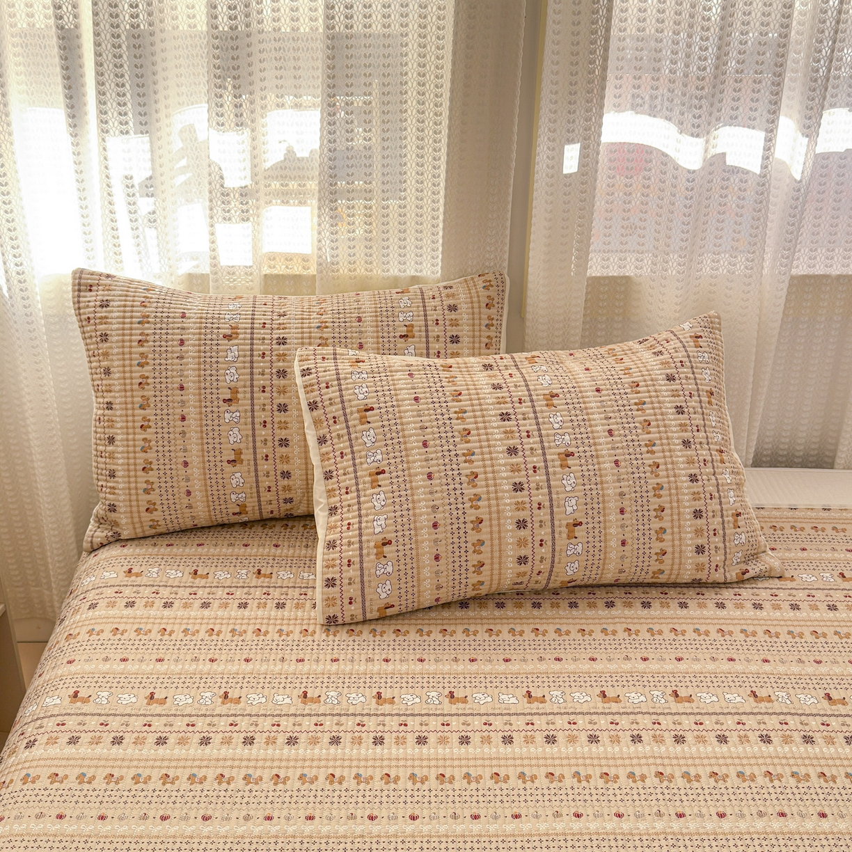 91家纺网 家纺一手货源 找家纺 妮可 2026新款热款花型印花全棉夹棉多功能床垫-床盖 可可小狗