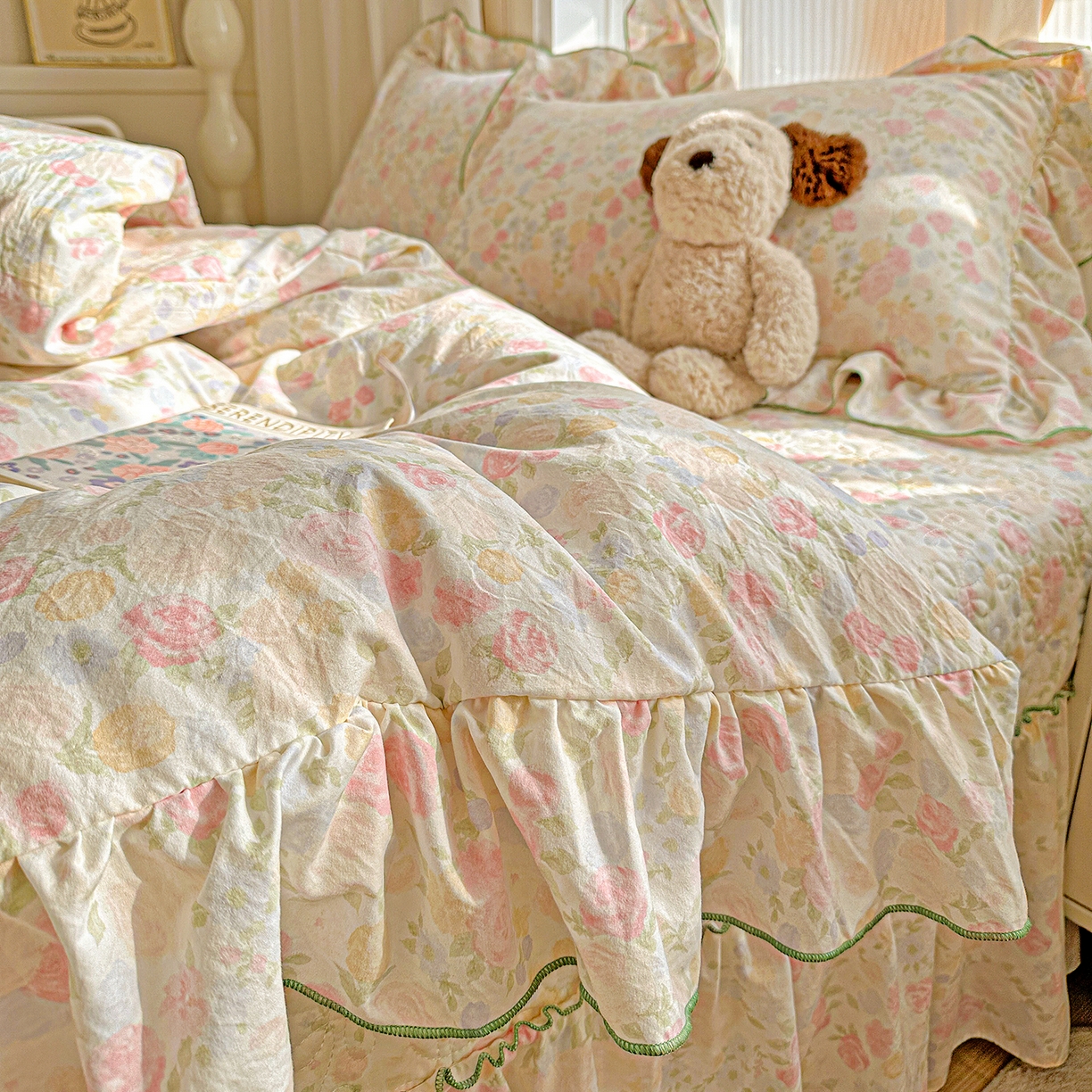 91家纺网 家纺一手货源 找家纺 家维家纺 2026新款(常年不断货）韩式双层花边复古棉感被子被芯 春日礼盒