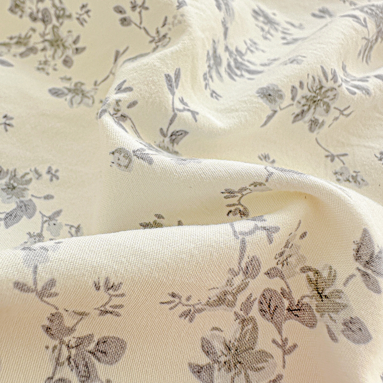 91家纺网 家纺一手货源 找家纺 家维家纺 2026新款(常年不断货）韩式双层花边复古棉感被子被芯 花枝棠