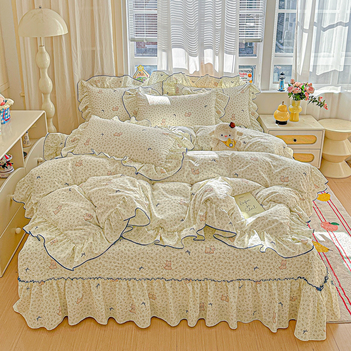 91家纺网 家纺一手货源 找家纺 家维家纺 2026新款(常年不断货）韩式双层花边复古棉感被子被芯 花柔犬