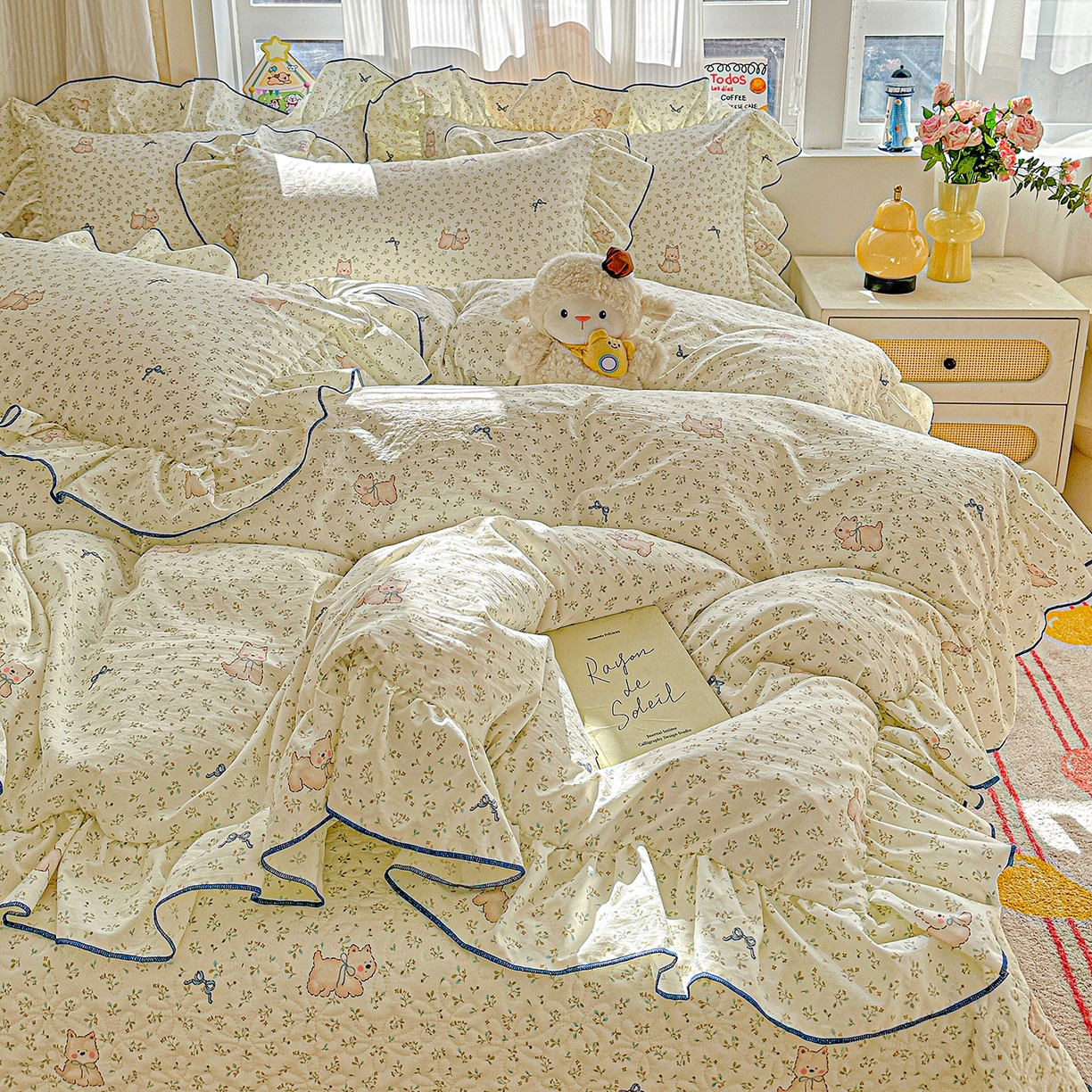 91家纺网 家纺一手货源 找家纺 家维家纺 2026新款(常年不断货）韩式双层花边复古棉感被子被芯 花柔犬