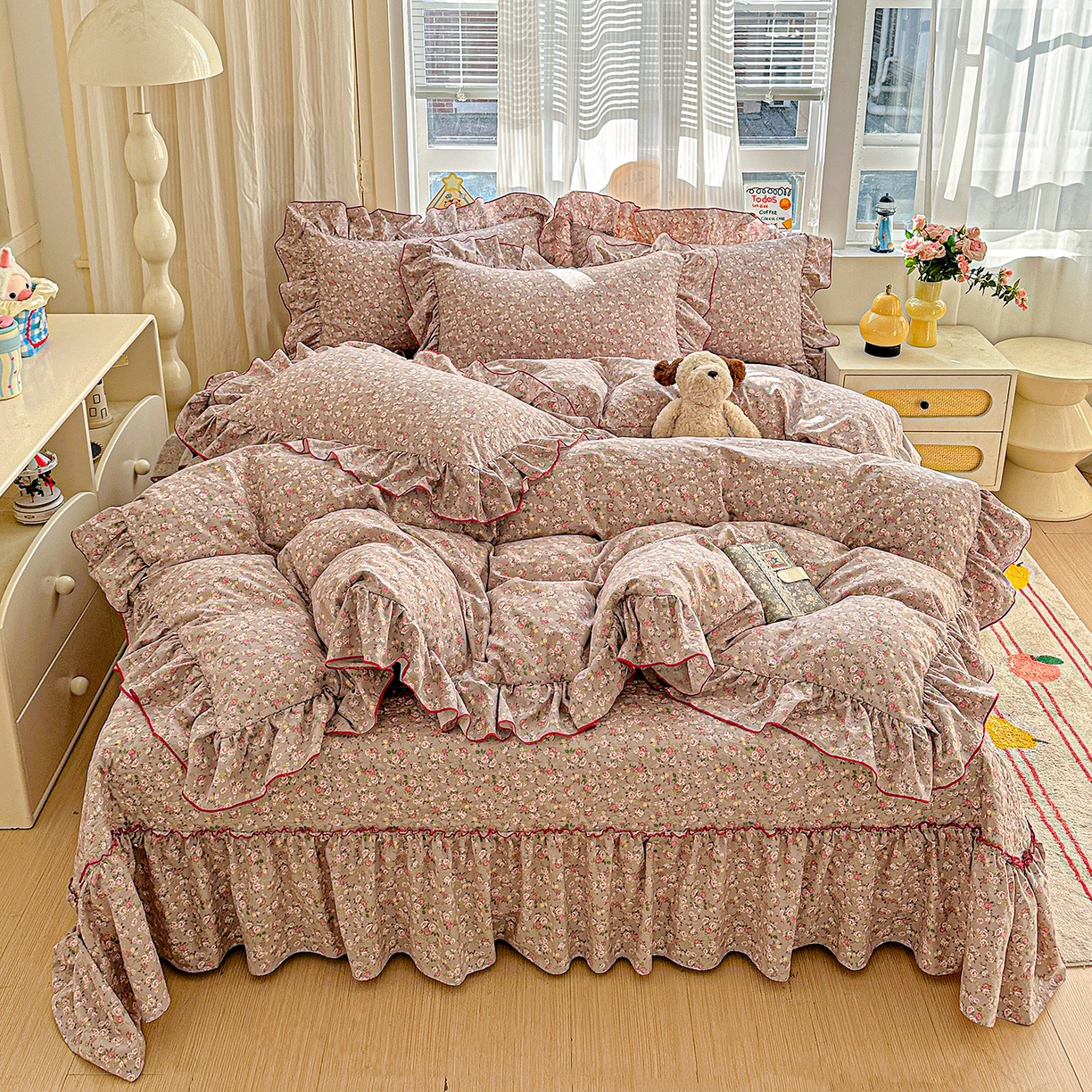 91家纺网 家纺一手货源 找家纺 家维家纺 2026新款(常年不断货）韩式双层花边复古棉感被子被芯 花园