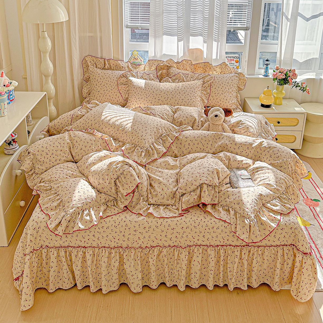 91家纺网 家纺一手货源 找家纺 家维家纺 2026新款(常年不断货）韩式双层花边复古棉感被子被芯 枝花间