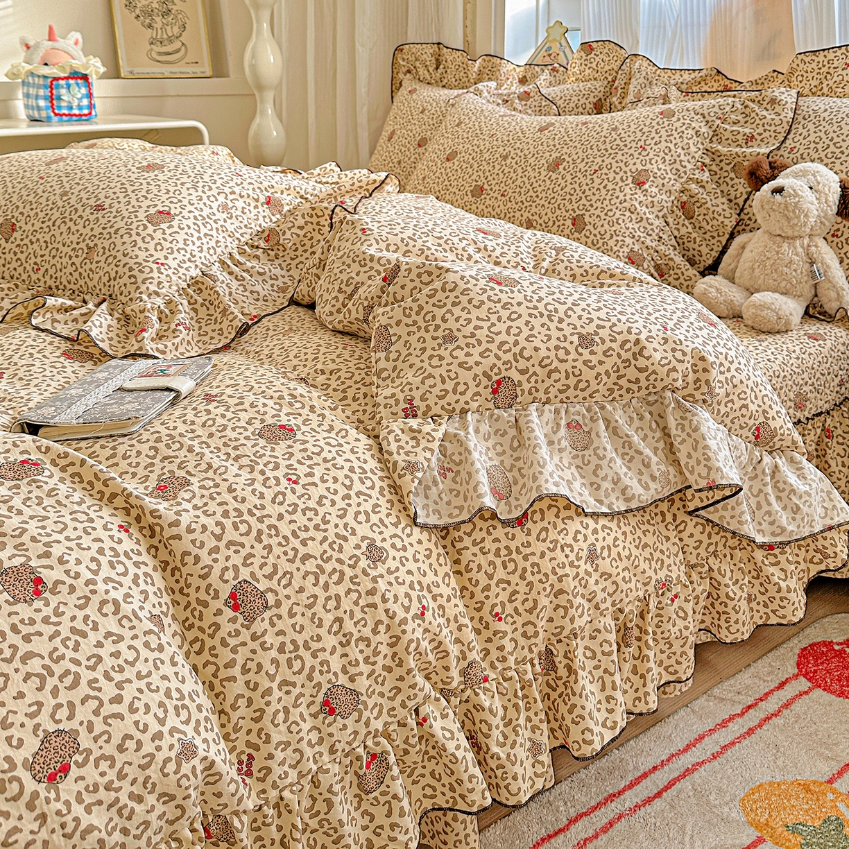 91家纺网 家纺一手货源 找家纺 家维家纺 2026新款(常年不断货）韩式花边复古棉感被子被芯  提供买家秀 小困豹猫