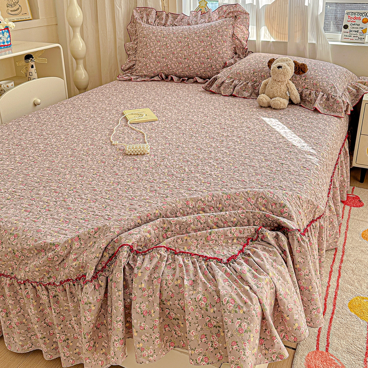 91家纺网 家纺一手货源 找家纺 家维家纺 2026新款(常年不断货）韩式双层花边复古棉感被子被芯 花园