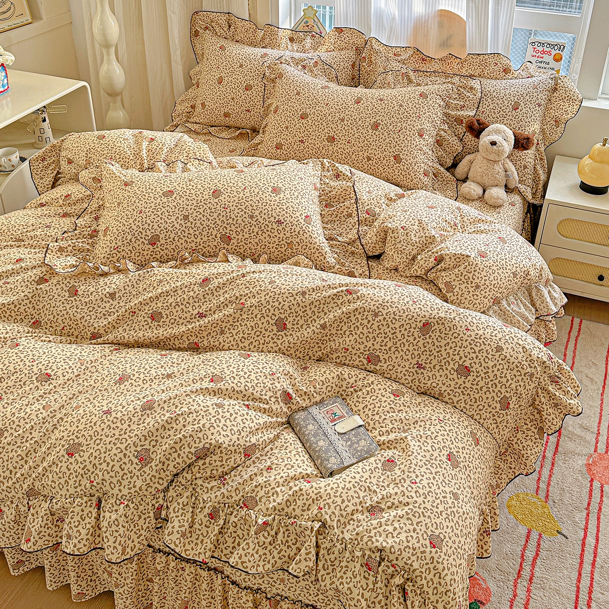 91家纺网 家纺一手货源 找家纺 家维家纺 2026新款(常年不断货）韩式花边复古棉感被子被芯  提供买家秀 小困豹猫