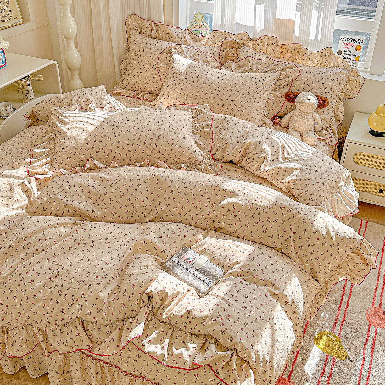 91家纺网 家纺一手货源 找家纺 家维家纺 2026新款(常年不断货）韩式双层花边复古棉感被子被芯 枝花间