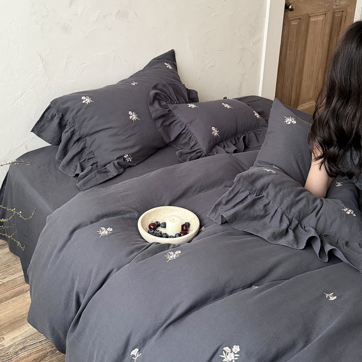 91家纺网 家纺一手货源 找家纺 （总）鹿班家居 2026春季新品全棉皱皱纱精密刺绣系列四件套-花枝瑾（标准会员-20元）