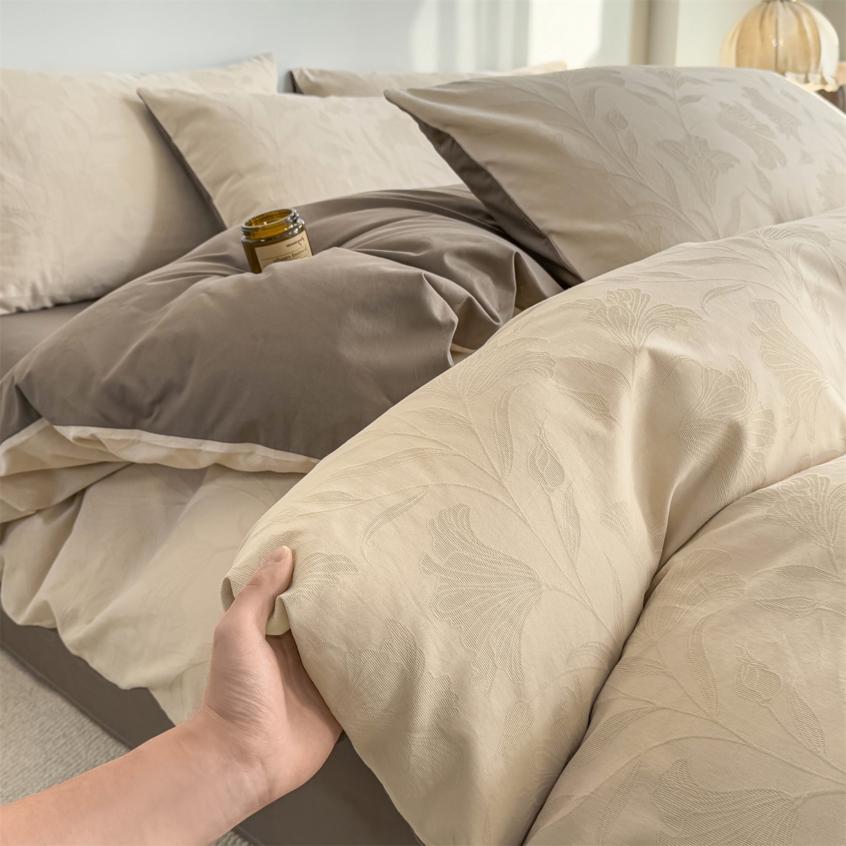 91家纺网 家纺一手货源 找家纺 灰鲸 2026新款全棉纯棉厚织三层水洗色织提花四件套 芳菲-可可奶咖