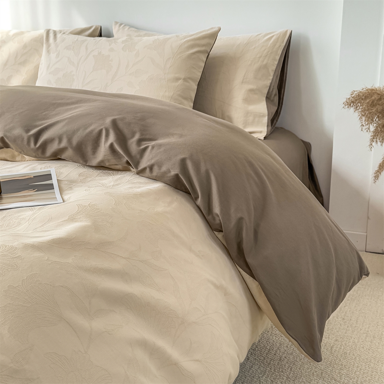 91家纺网 家纺一手货源 找家纺 灰鲸 2026新款全棉纯棉厚织三层水洗色织提花四件套 芳菲-可可奶咖