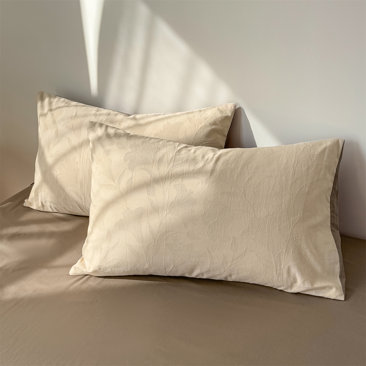 91家纺网 家纺一手货源 找家纺 灰鲸 2026新款全棉纯棉厚织三层水洗色织提花四件套 芳菲-可可奶咖