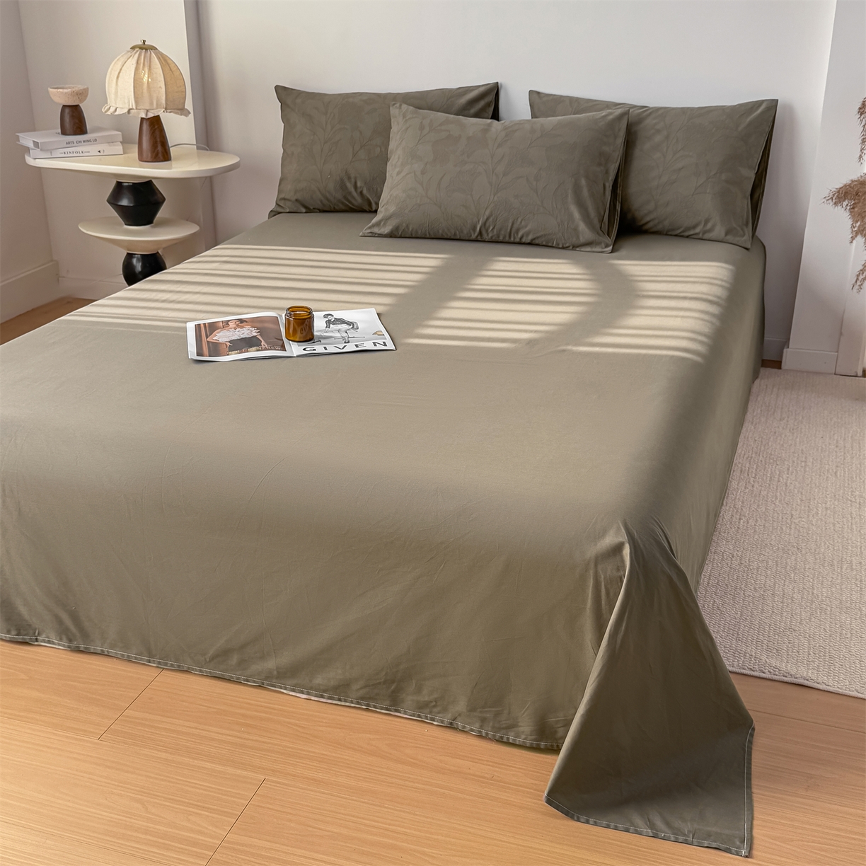 91家纺网 家纺一手货源 找家纺 灰鲸 2026新款全棉纯棉厚织三层水洗色织提花四件套 芳菲-摩卡