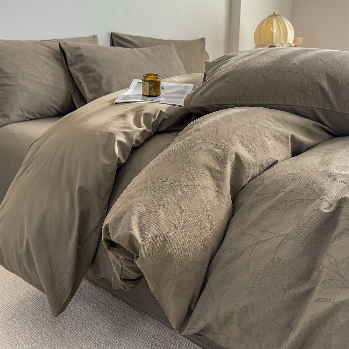 91家纺网 家纺一手货源 找家纺 灰鲸 2026新款全棉纯棉厚织三层水洗色织提花四件套 芳菲-摩卡