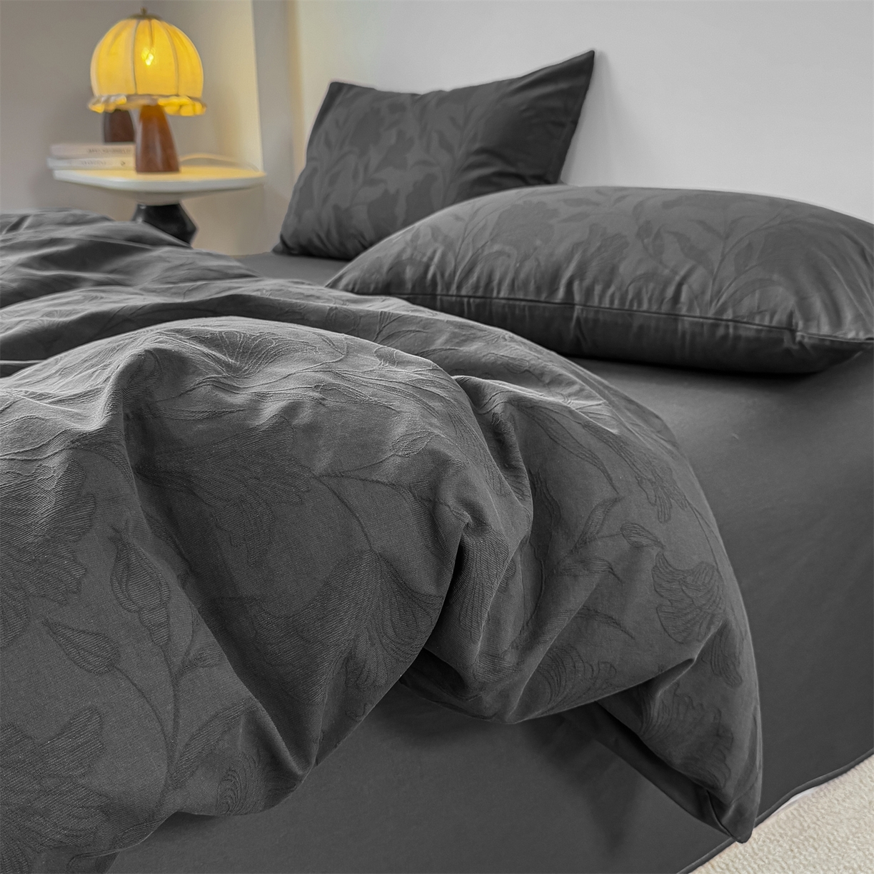 91家纺网 家纺一手货源 找家纺 灰鲸 2026新款全棉纯棉厚织三层水洗色织提花四件套 芳菲-素墨