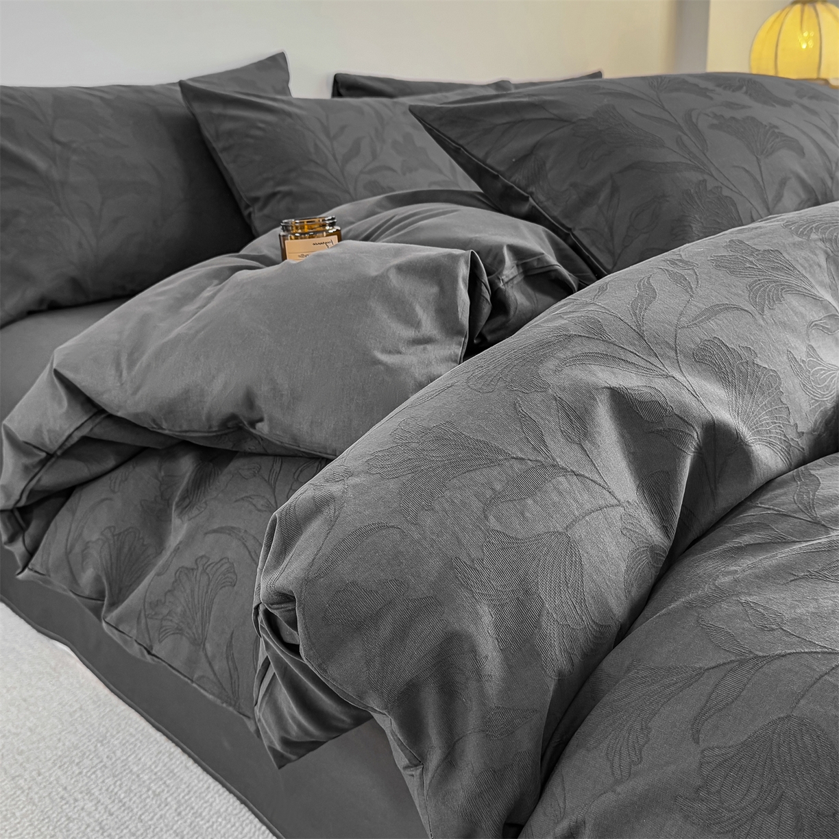 91家纺网 家纺一手货源 找家纺 灰鲸 2026新款全棉纯棉厚织三层水洗色织提花四件套 芳菲-素墨