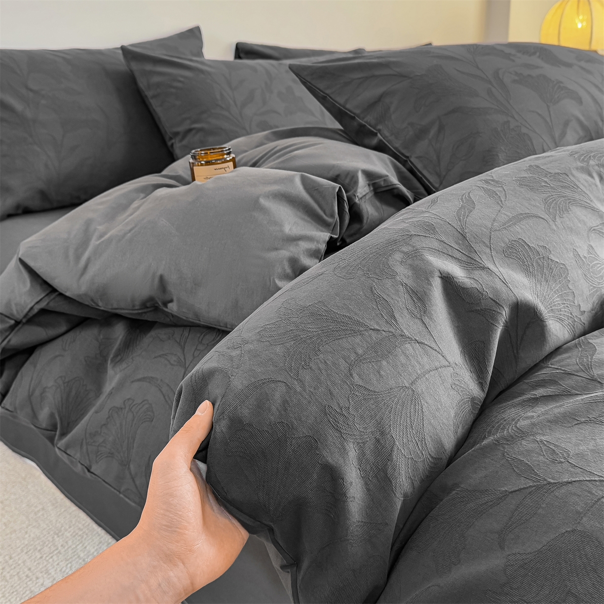 91家纺网 家纺一手货源 找家纺 灰鲸 2026新款全棉纯棉厚织三层水洗色织提花四件套 芳菲-素墨