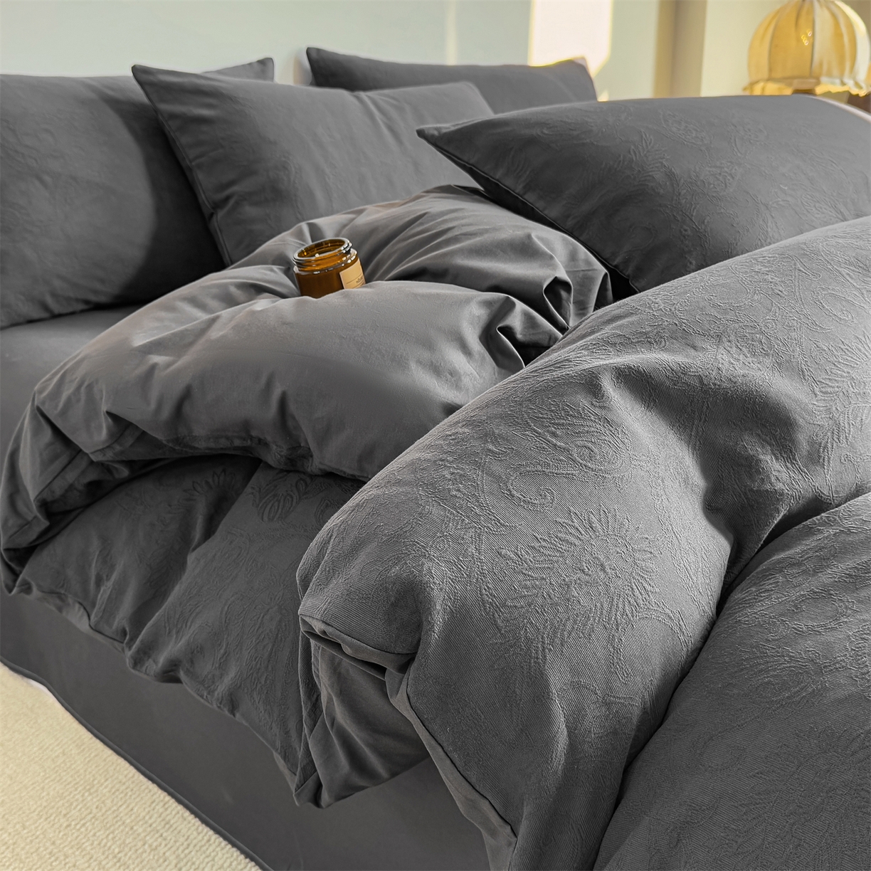 91家纺网 家纺一手货源 找家纺 灰鲸 2026新款全棉纯棉厚织三层水洗色织提花四件套 罗格西亚-素墨