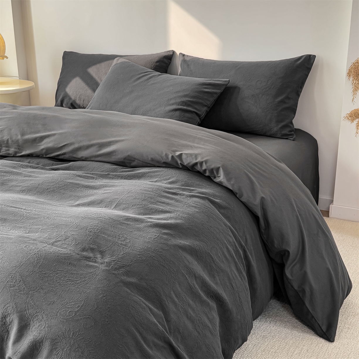 91家纺网 家纺一手货源 找家纺 灰鲸 2026新款全棉纯棉厚织三层水洗色织提花四件套 罗格西亚-素墨