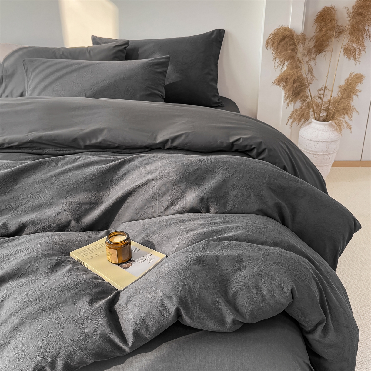 91家纺网 家纺一手货源 找家纺 灰鲸 2026新款全棉纯棉厚织三层水洗色织提花四件套 罗格西亚-素墨