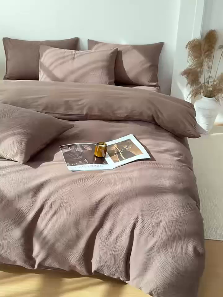 91家纺网 家纺一手货源 找家纺 灰鲸 2026新款全棉纯棉厚织三层水洗色织提花四件套 柔丝漫语-摩卡