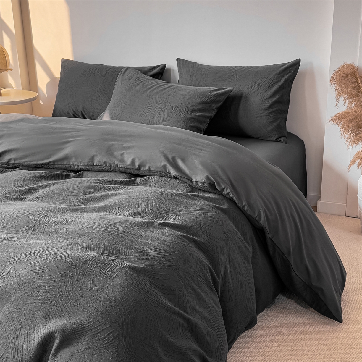 91家纺网 家纺一手货源 找家纺 灰鲸 2026新款全棉纯棉厚织三层水洗色织提花四件套 柔丝漫语-素墨