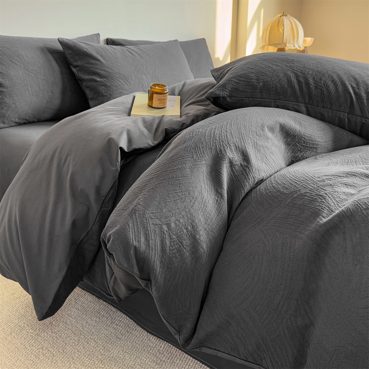 91家纺网 家纺一手货源 找家纺 灰鲸 2026新款全棉纯棉厚织三层水洗色织提花四件套 柔丝漫语-素墨