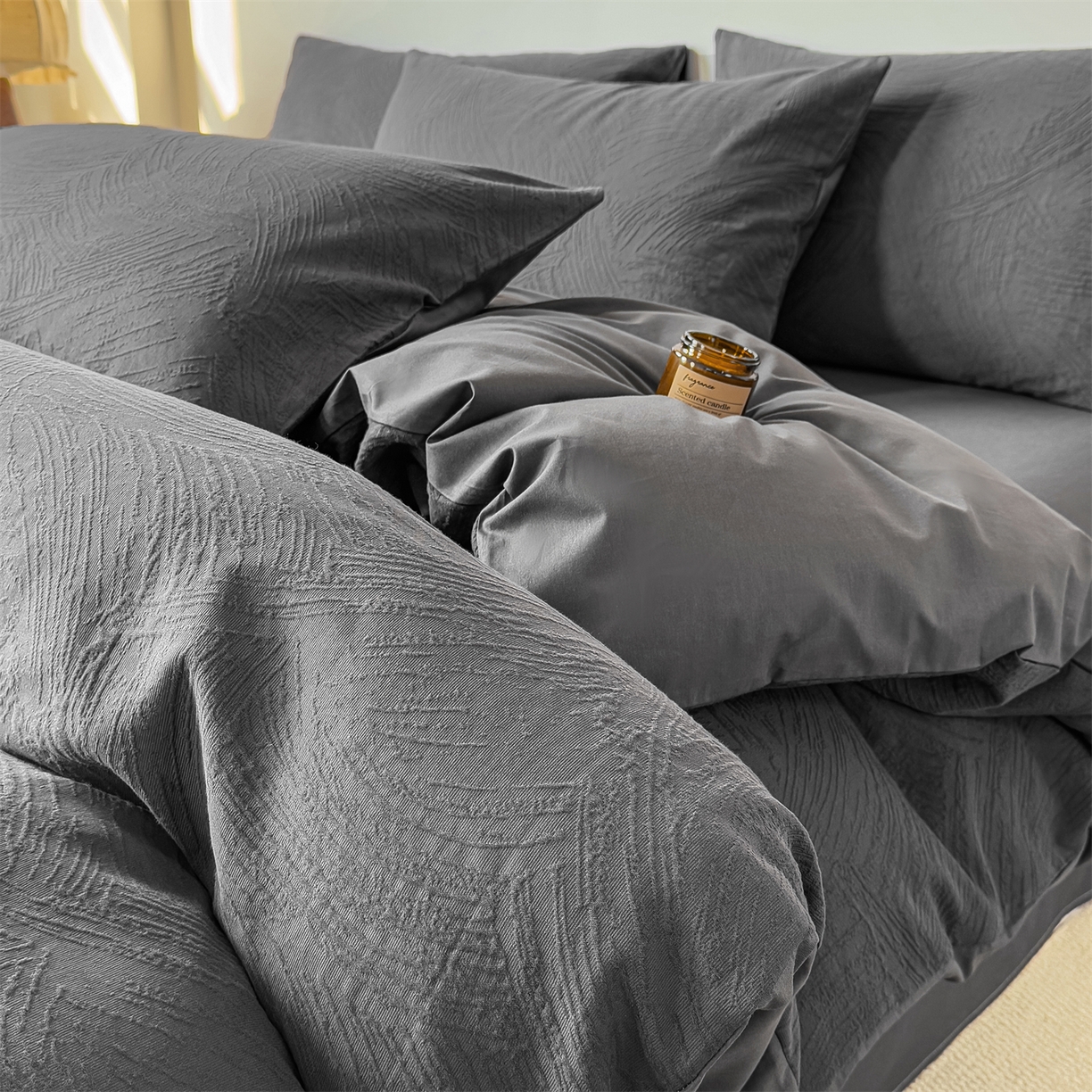 91家纺网 家纺一手货源 找家纺 灰鲸 2026新款全棉纯棉厚织三层水洗色织提花四件套 柔丝漫语-素墨