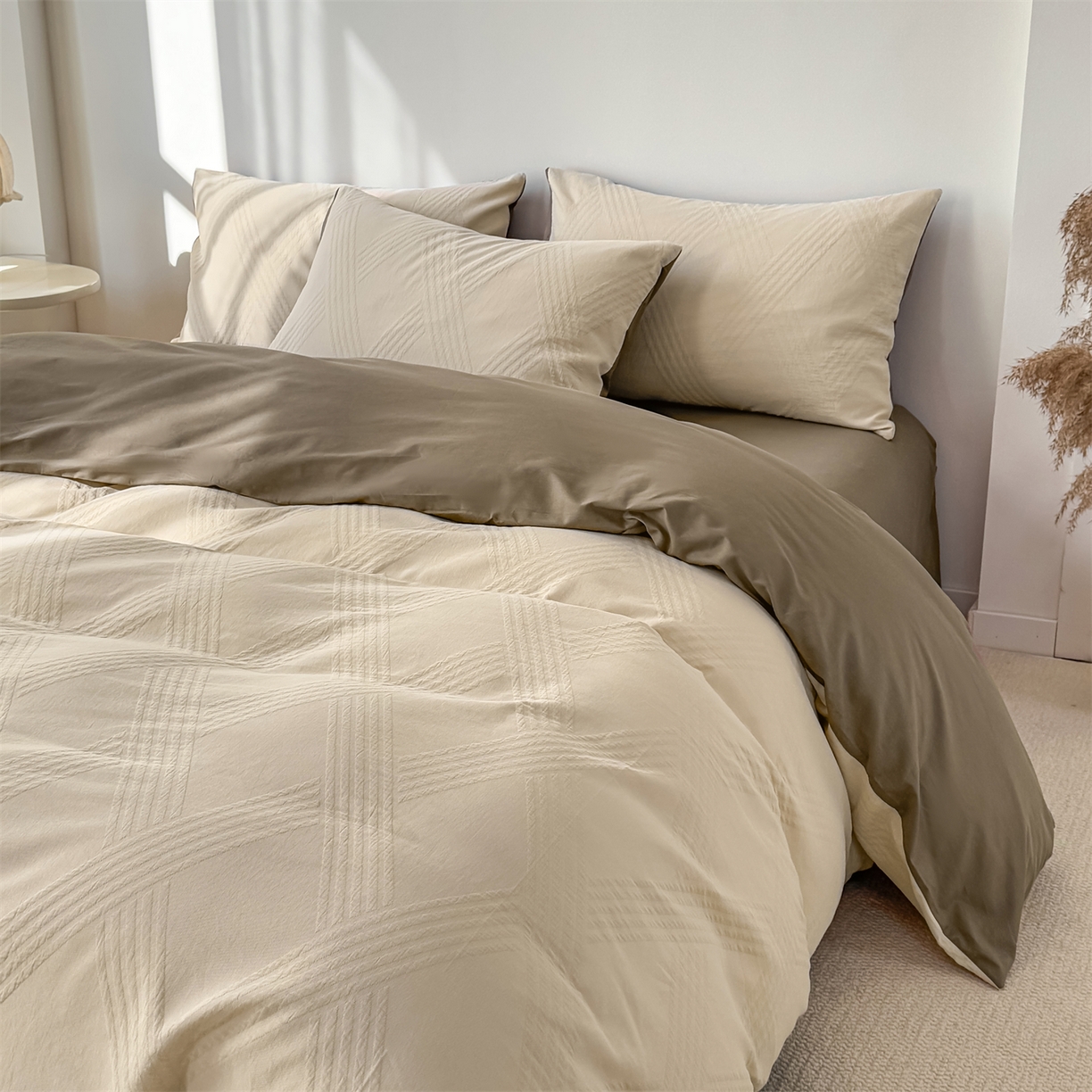 91家纺网 家纺一手货源 找家纺 灰鲸 2026新款全棉纯棉厚织三层水洗色织提花四件套 维希-可可奶咖