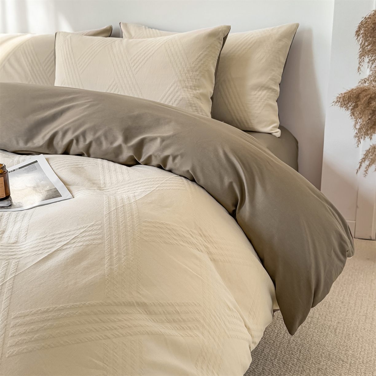 91家纺网 家纺一手货源 找家纺 灰鲸 2026新款全棉纯棉厚织三层水洗色织提花四件套 维希-可可奶咖