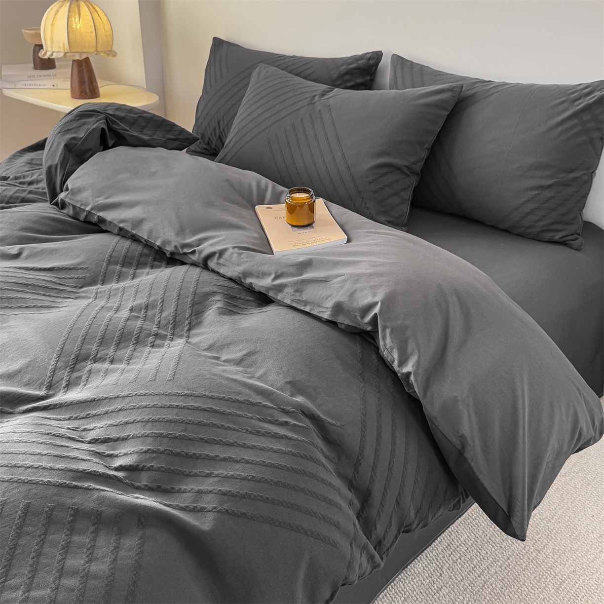 91家纺网 家纺一手货源 找家纺 灰鲸 2026新款全棉纯棉厚织三层水洗色织提花四件套 云汐-素墨